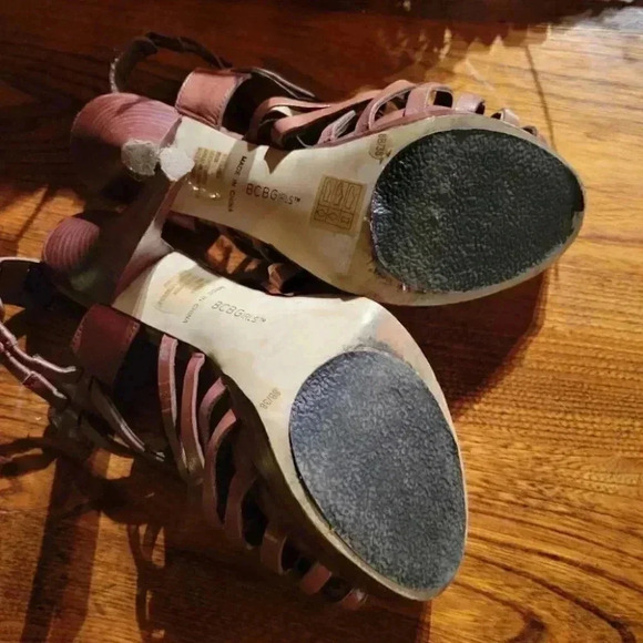 BCB Girls Strappy Wedge Sandals 4" heels Bronze 8B/38 - Picture 6 of 10